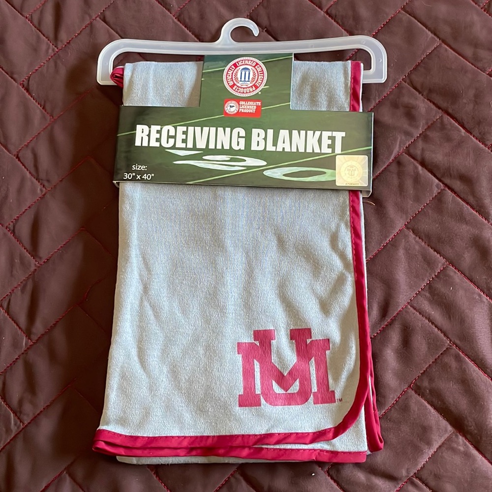 Baby Receiving Blanket 30x40 NWT UM Grizzlies